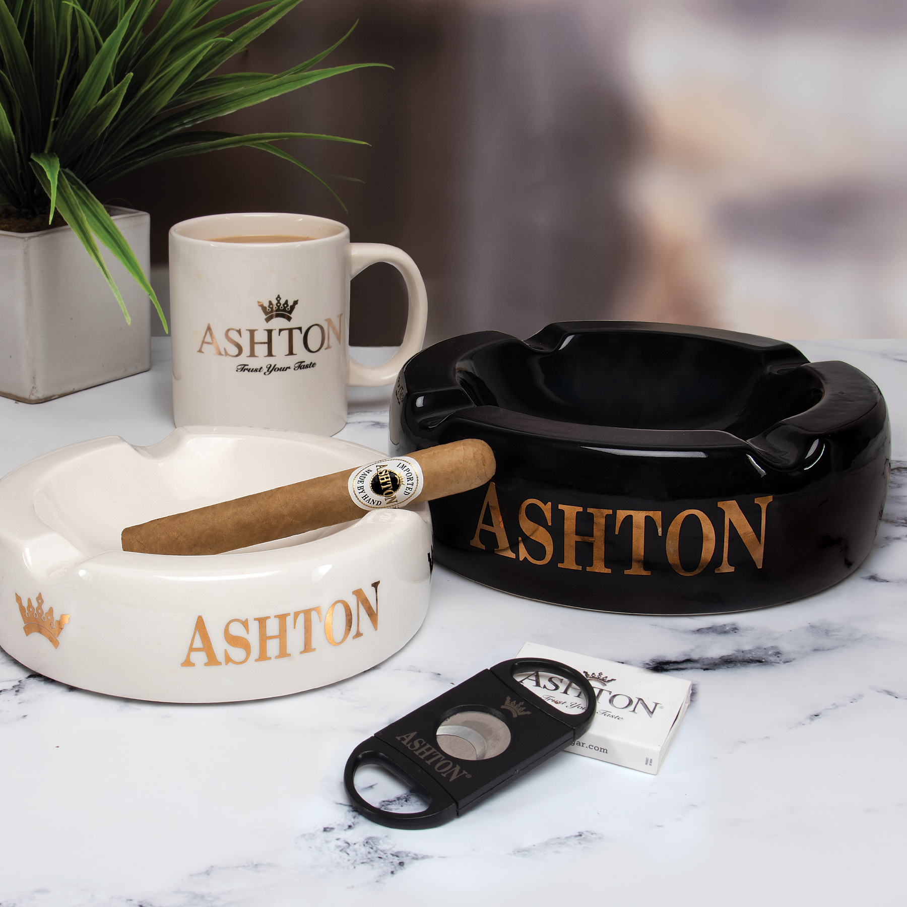Ashton Black Cigar Ashtray - Cigar Conexion | House Of Handmade Cigars